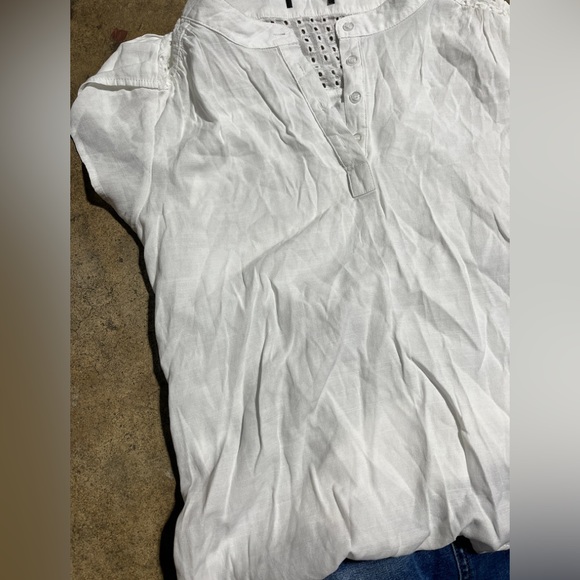 White cap sleeve blouse top - Picture 7 of 9